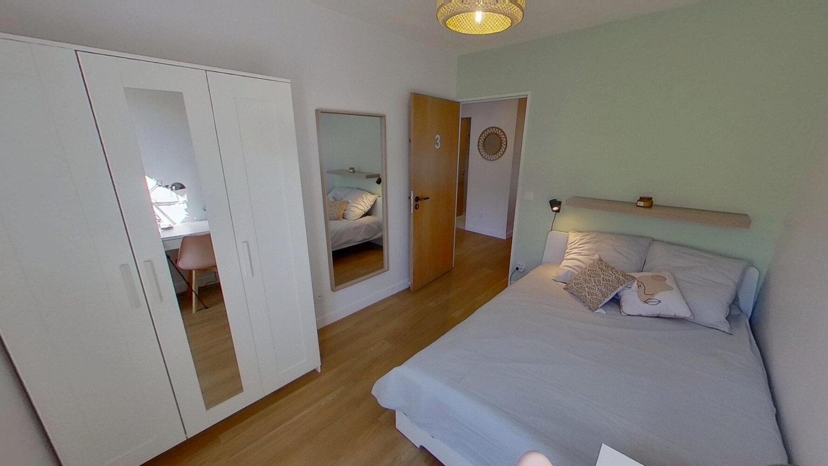 
                                                Colocation
                                                 Chambre en colocation appartement meublé