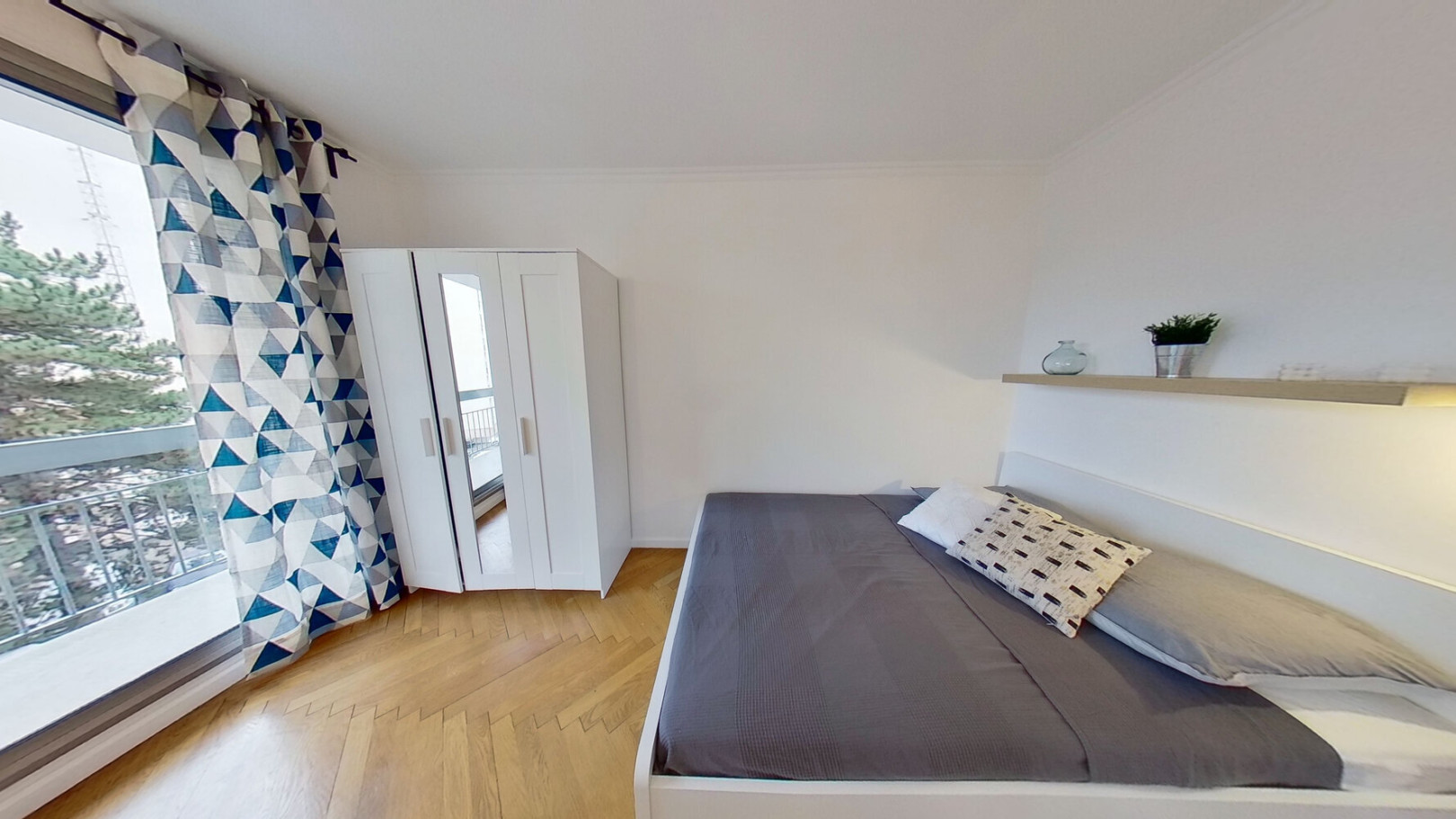 
                                                Colocation
                                                 Chambre en colocation appartement meublé