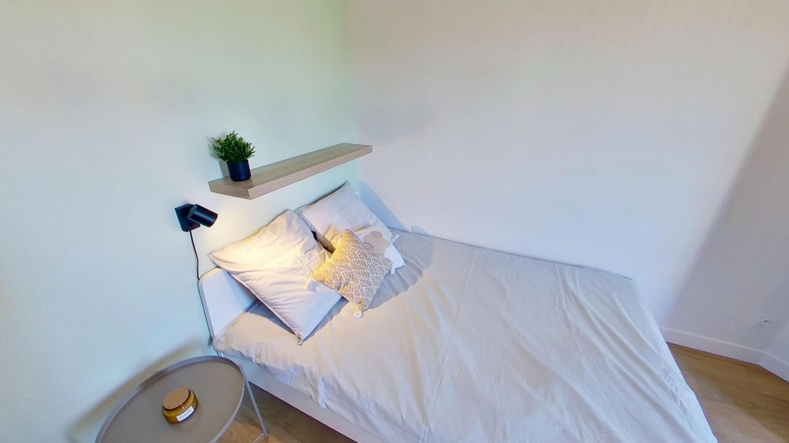 
                                                Colocation
                                                 Chambre en colocation appartement meublé