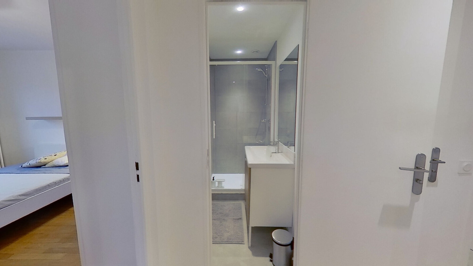 
                                                Colocation
                                                 Chambre en colocation appartement meublé