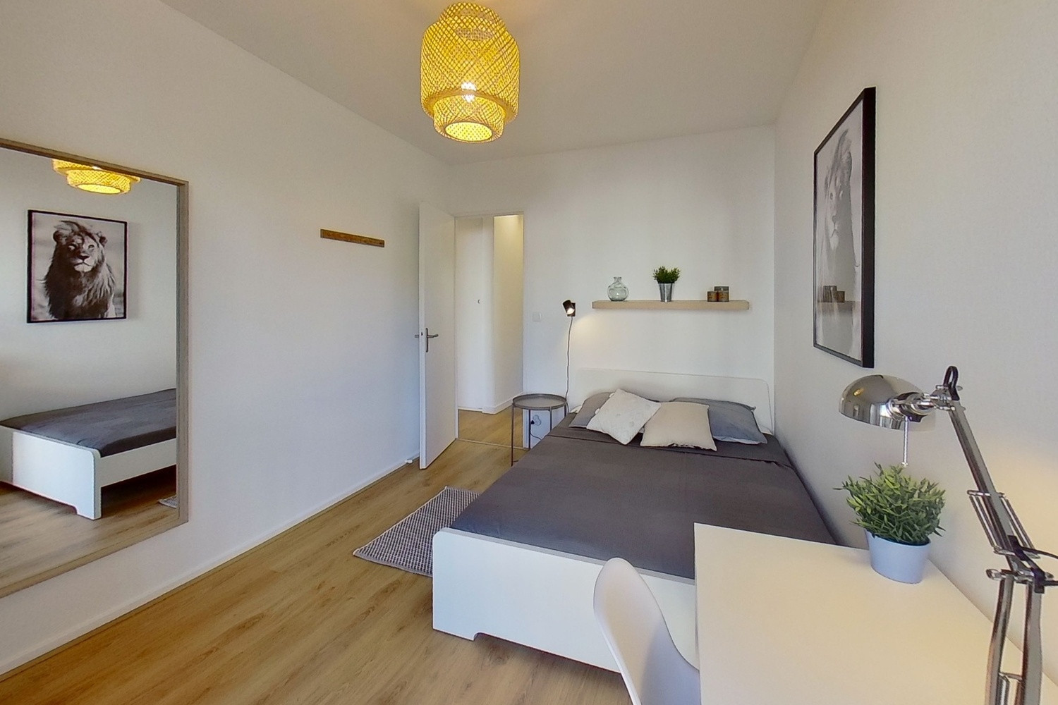 
                                                Colocation
                                                 Chambre en colocation appartement meublé
