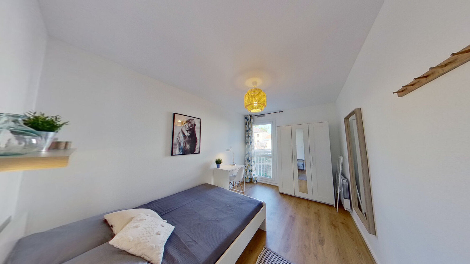 
                                                Colocation
                                                 Chambre en colocation appartement meublé