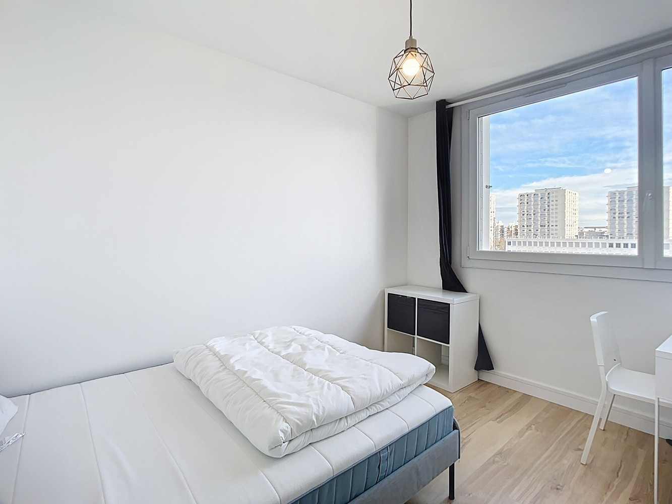 
                                                Colocation
                                                 Chambre en colocation appartement meublé