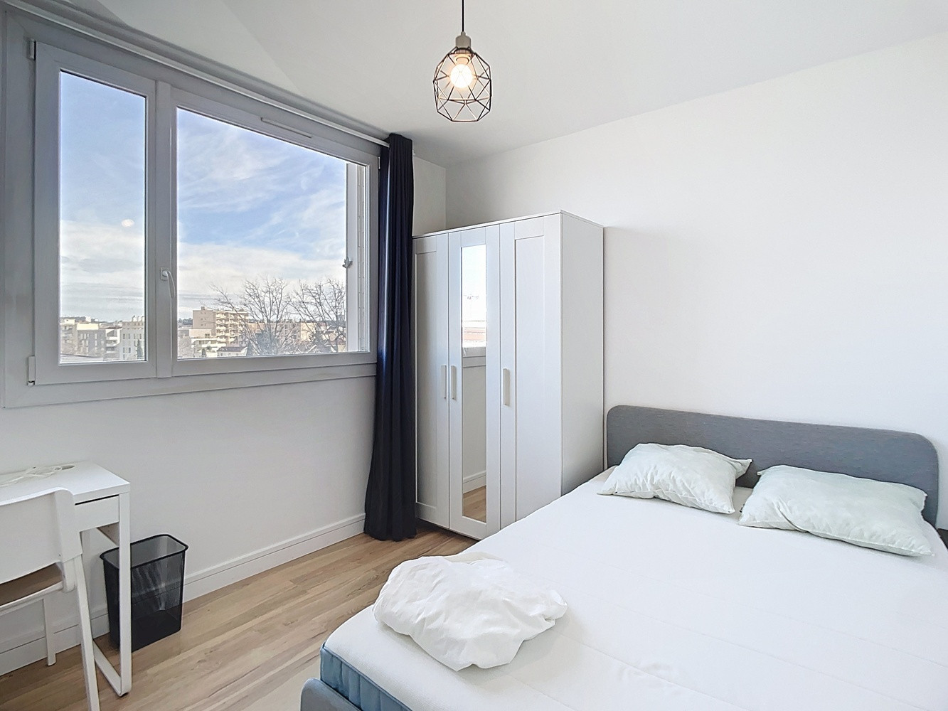 
                                                Colocation
                                                 Chambre en colocation appartement meublé