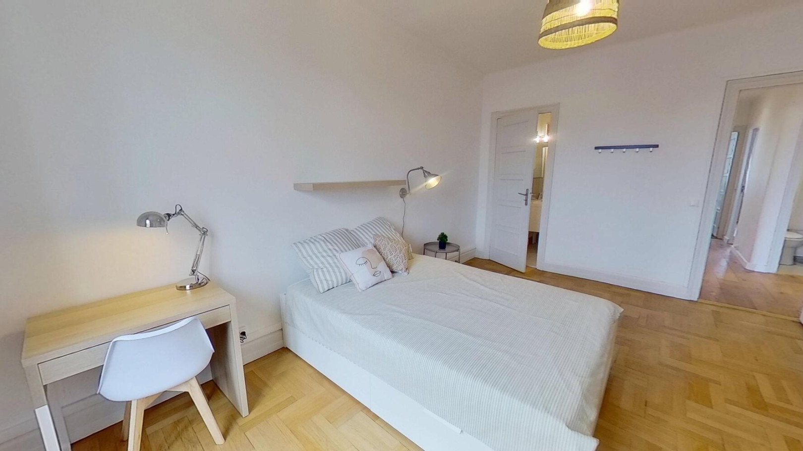 
                                                Colocation
                                                 Chambre en colocation appartement meublé