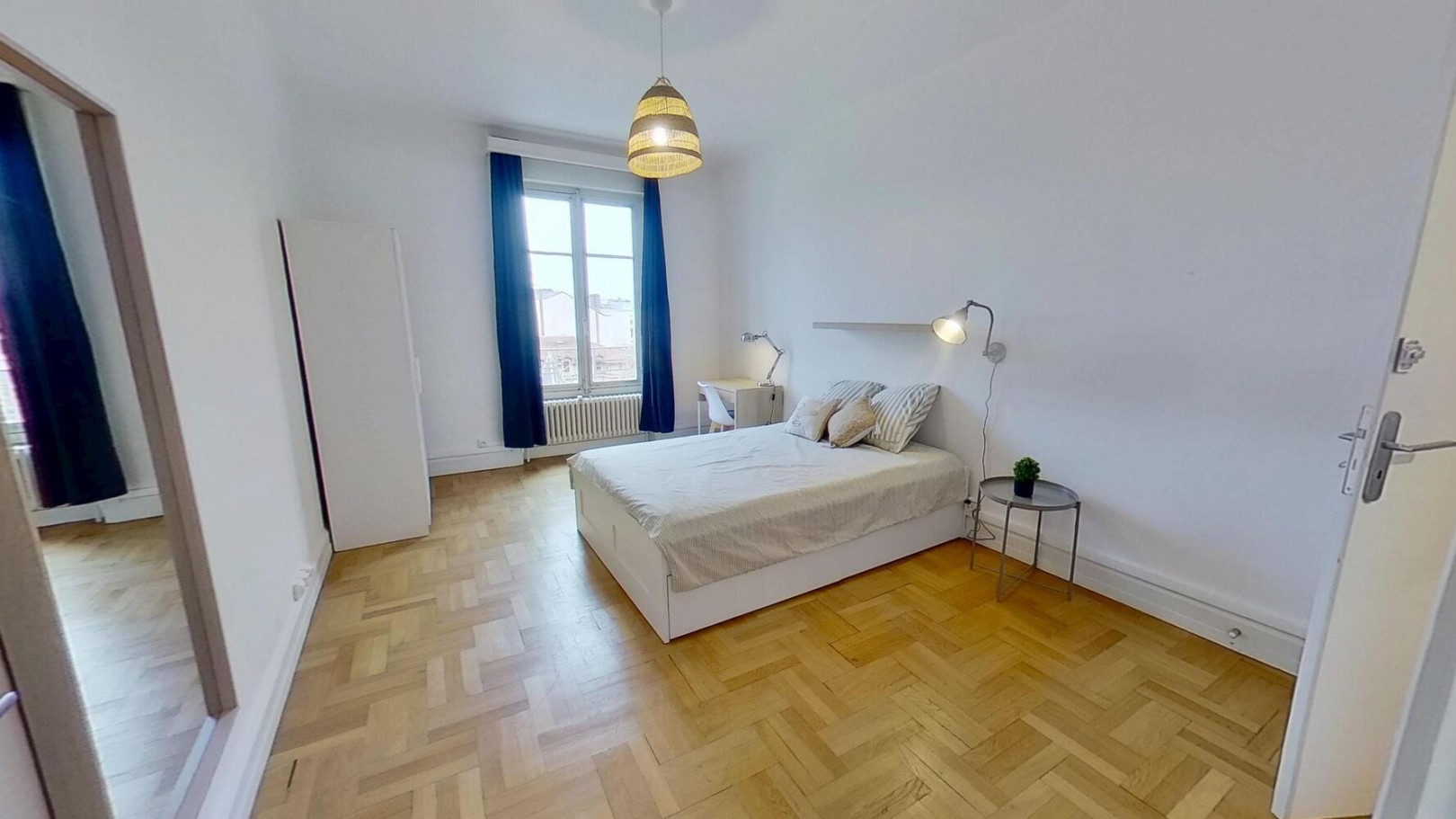 
                                                Colocation
                                                 Chambre en colocation appartement meublé
