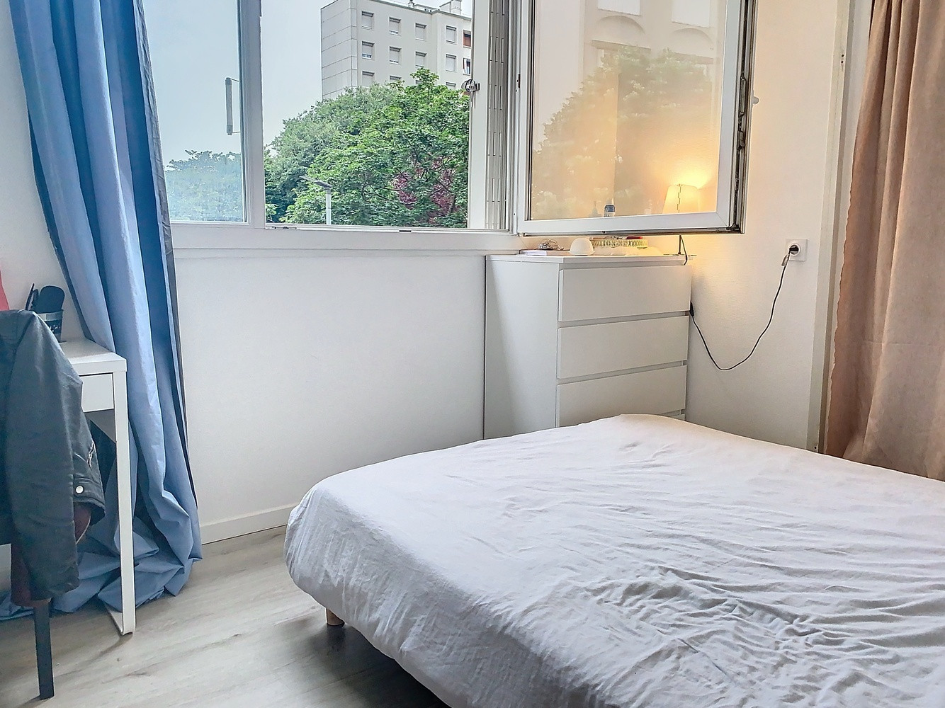 
                                                Colocation
                                                 Chambre en colocation appartement meublé