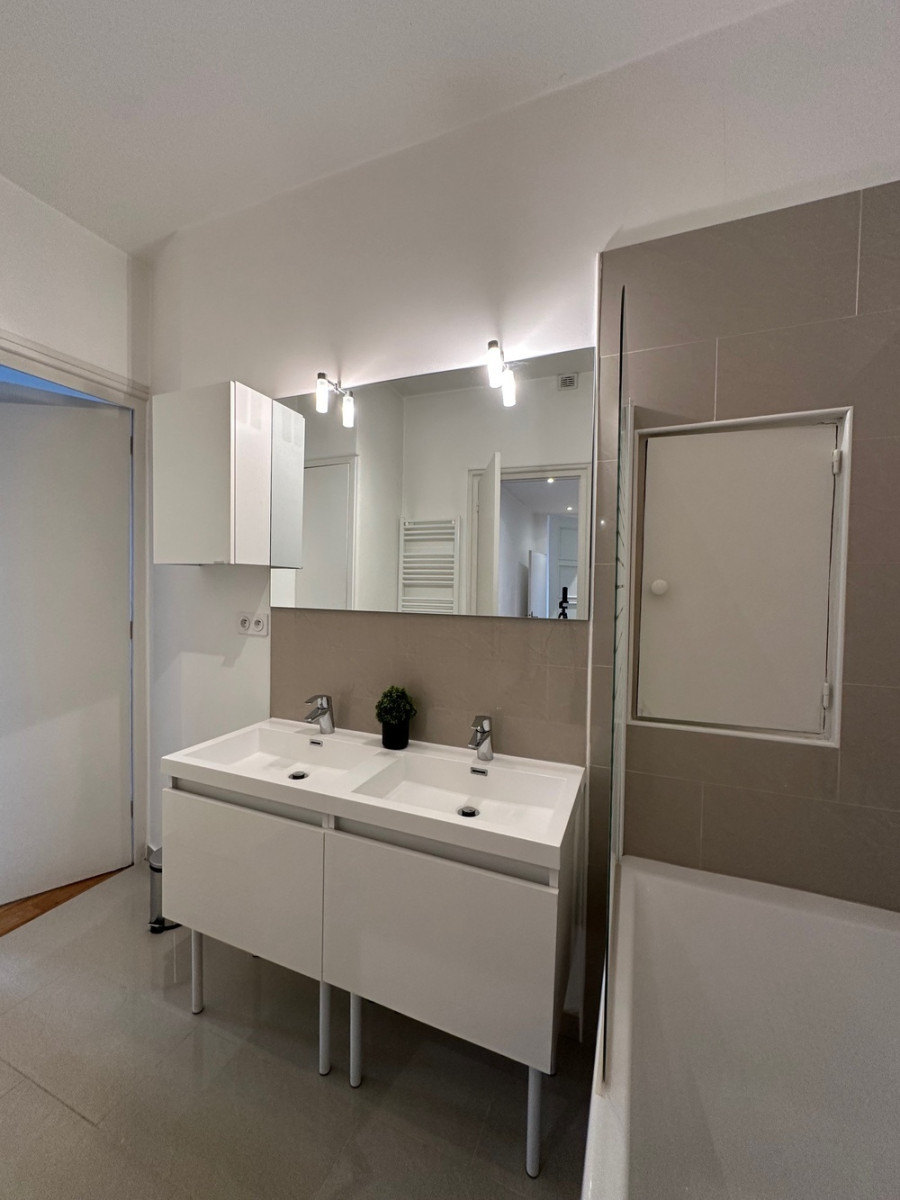 
                                                Colocation
                                                 Chambre en colocation appartement meublé