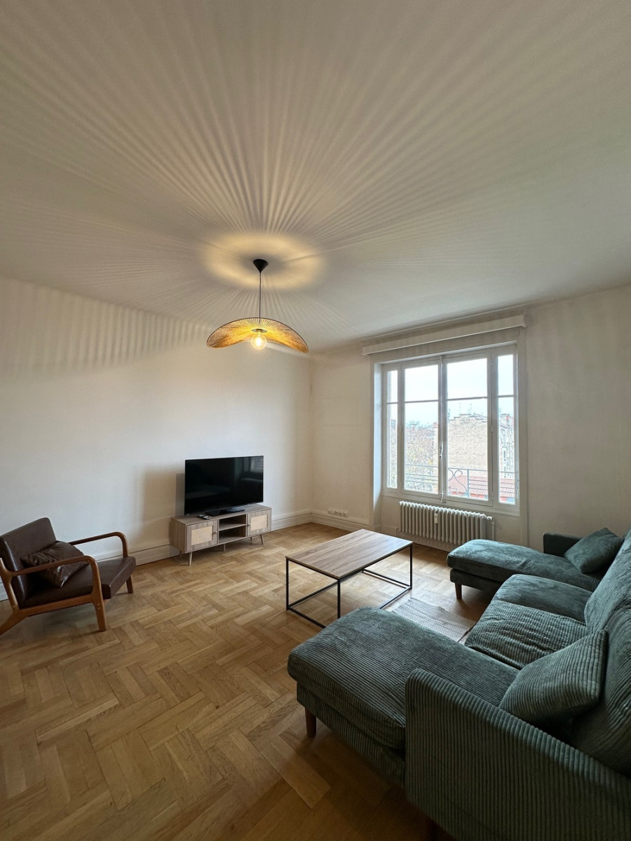 
                                                Colocation
                                                 Chambre en colocation appartement meublé
