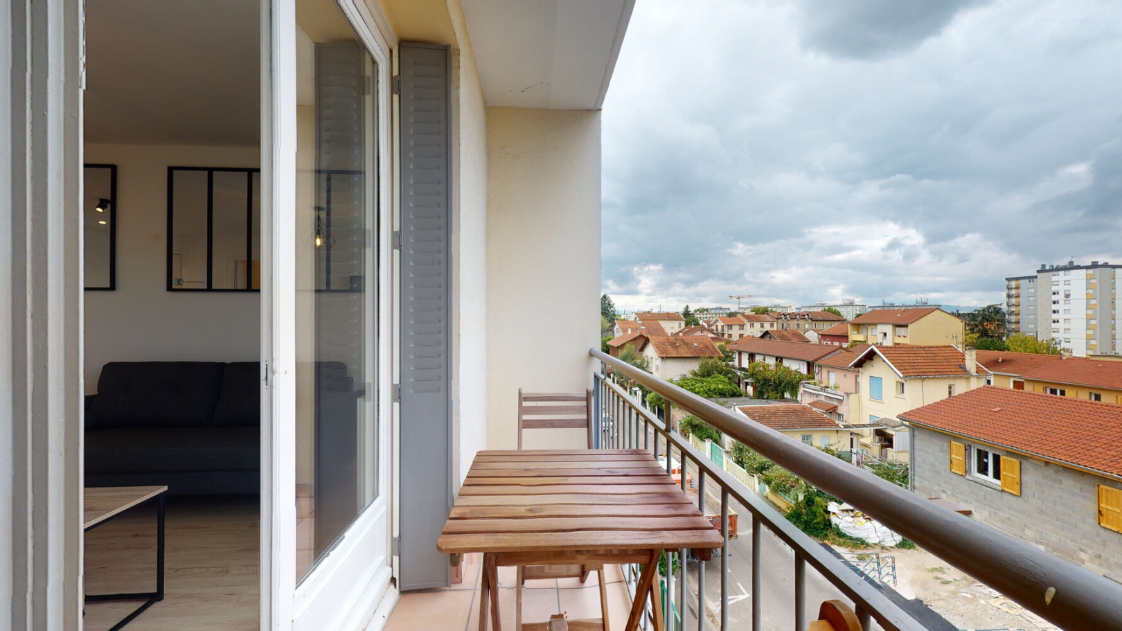 
                                                Colocation
                                                 Chambre en colocation appartement meublé
