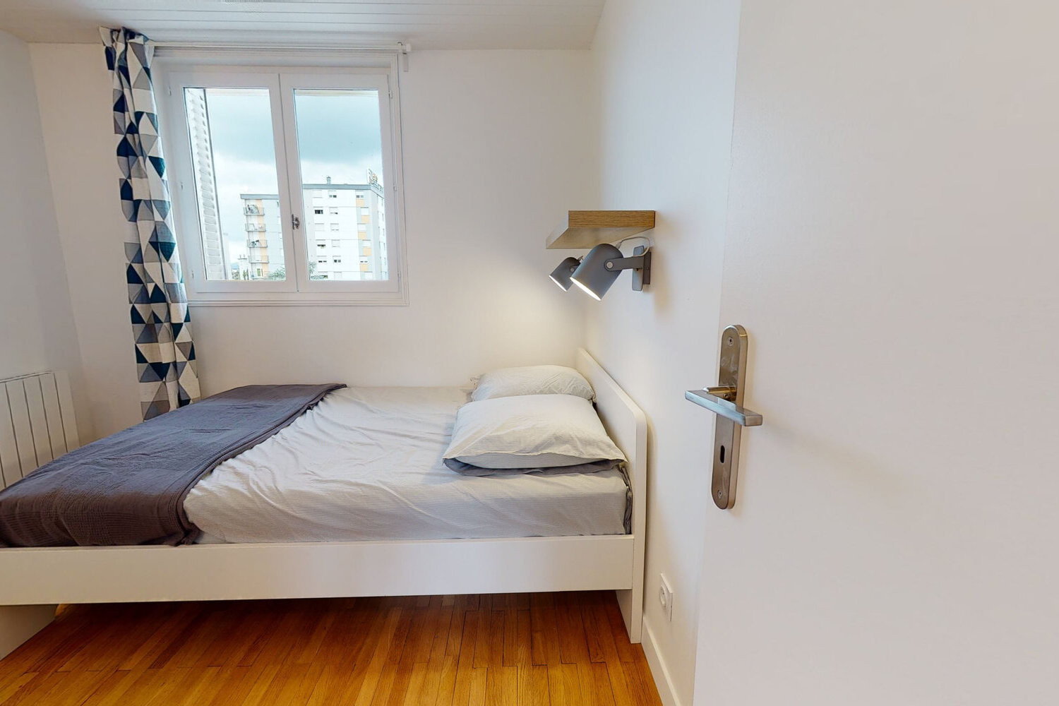 
                                                Colocation
                                                 Chambre en colocation appartement meublé
