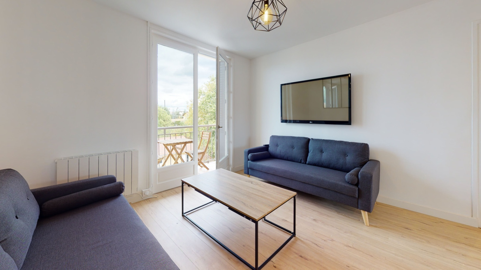 
                                                Colocation
                                                 Chambre en colocation appartement meublé