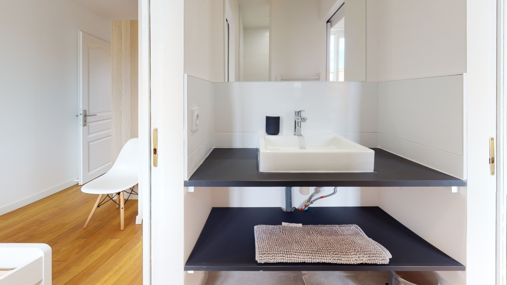 
                                                Colocation
                                                 Chambre en colocation appartement meublé