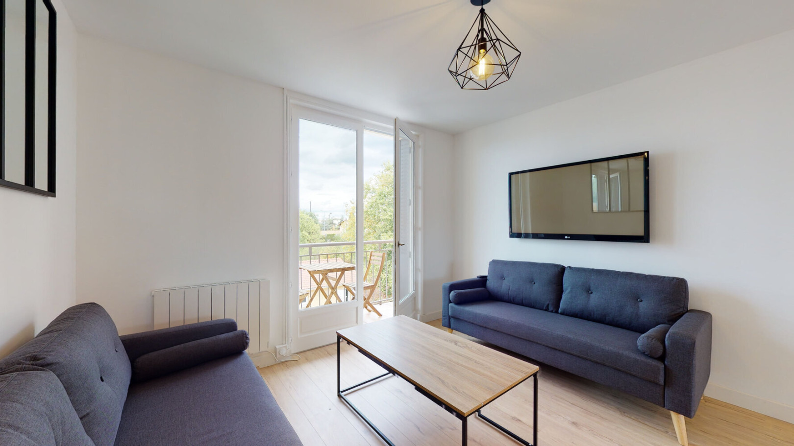 
                                                Colocation
                                                 Chambre en colocation appartement meublé