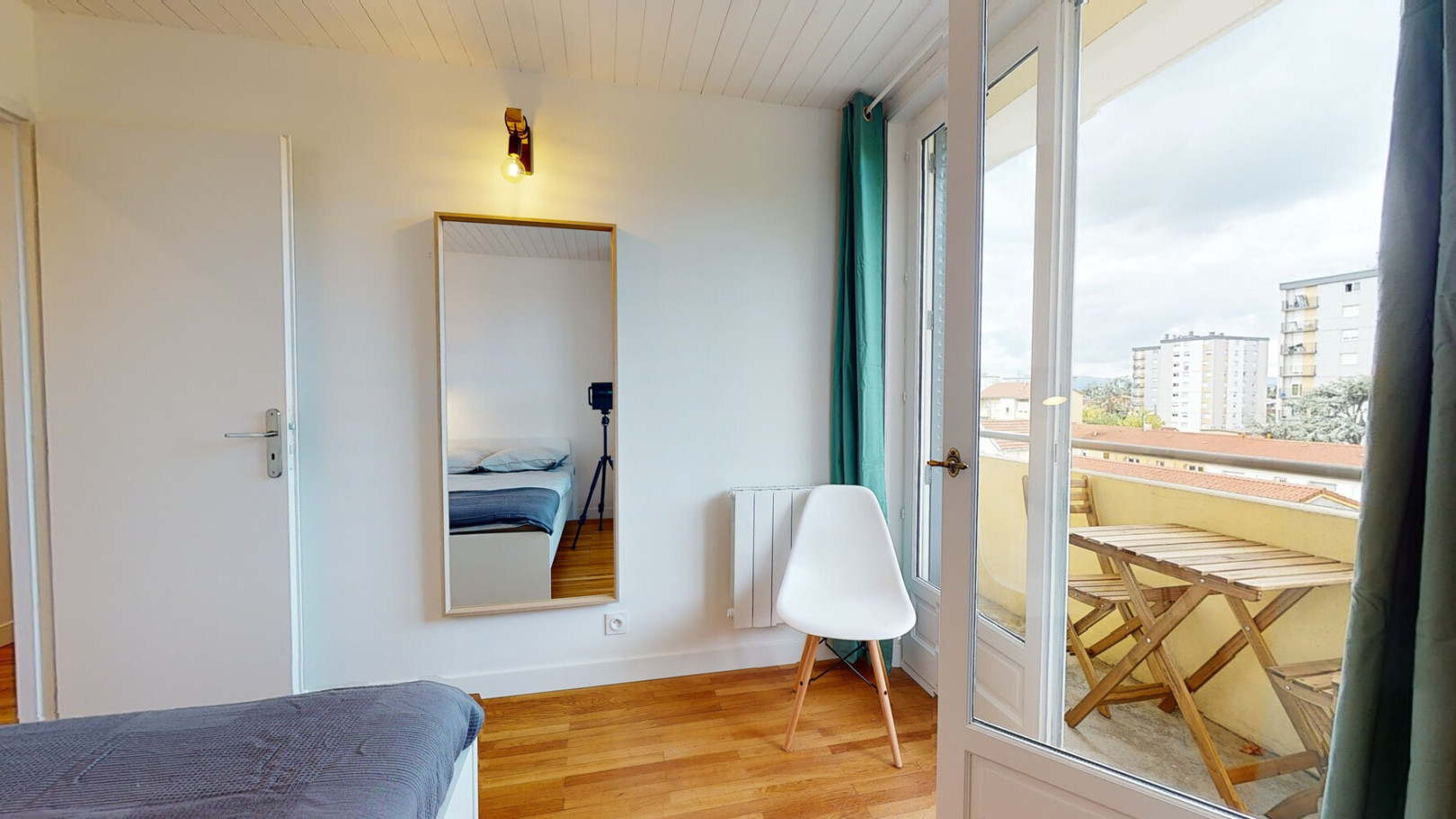 
                                                Colocation
                                                 Chambre en colocation appartement meublé