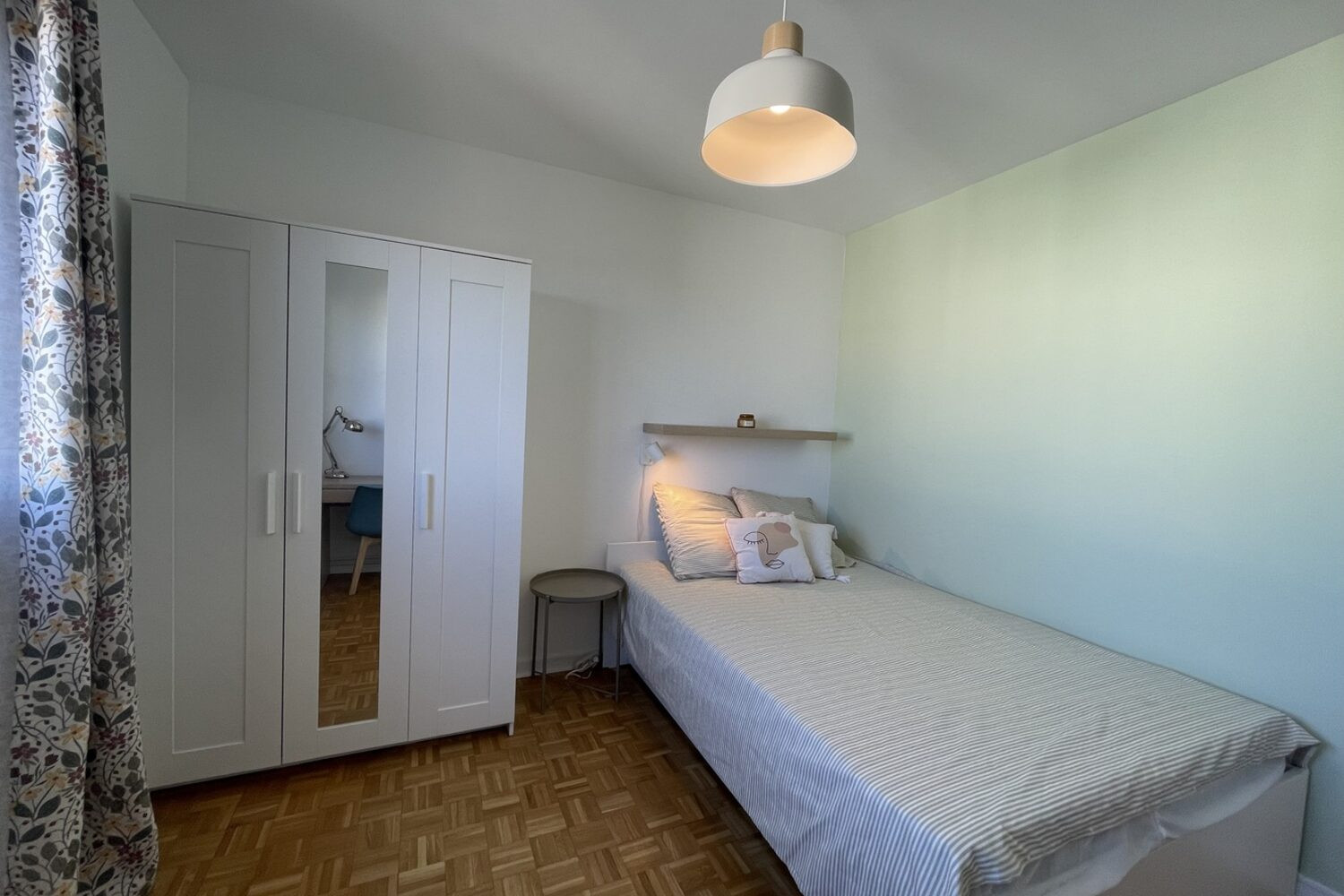 
                                                Colocation
                                                 Chambre en colocation appartement meublé