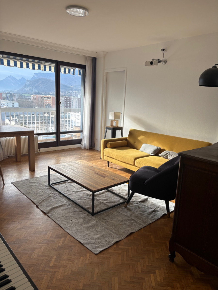 
                                                Location
                                                 Chambre en colocation au coeur de Grenoble