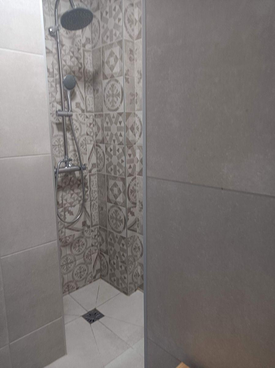 
                                                Colocation
                                                 Chambre en colocation avec femme de menage !