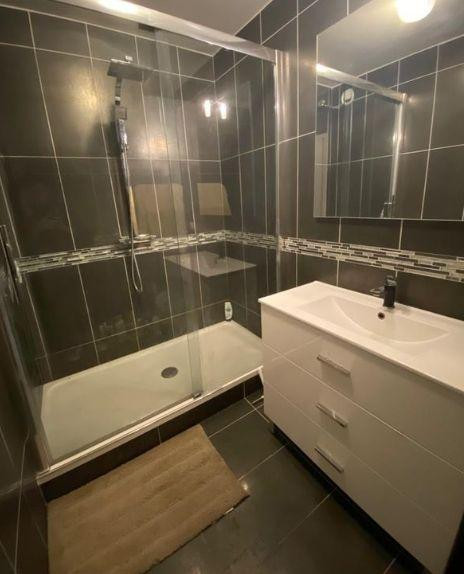 
                                                Location
                                                 Chambre en colocation avec vue imprenable