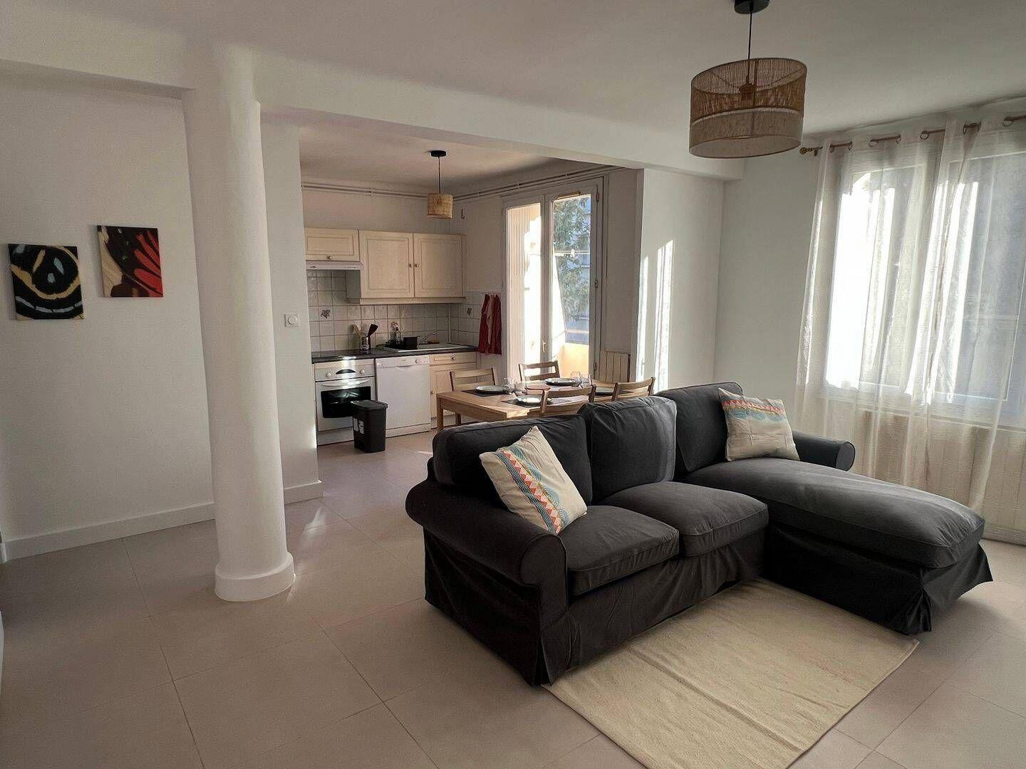 
                                                Colocation
                                                 Chambre en colocation dans un appartement de 70m²