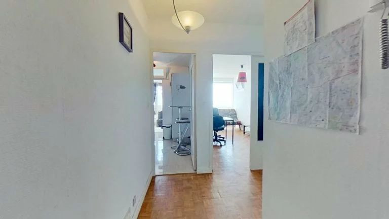 
                                                Location
                                                 Chambre en colocation dans un grand appartement (loyer tout inclus)