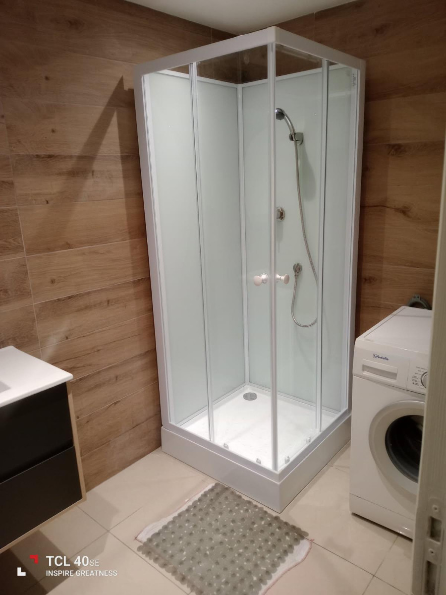 
                                                Colocation
                                                 Chambre en colocation filles –terrasse – Bernay