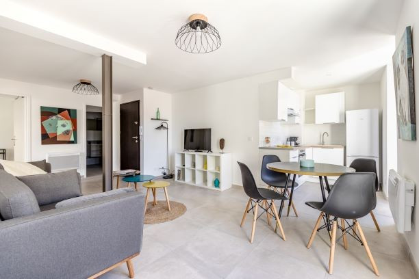 
                                                Colocation
                                                 CHAMBRE EN COLOCATION - Quartier Préfecture