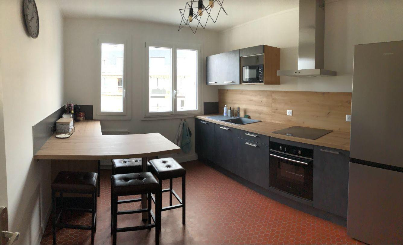 
                                                Colocation
                                                 Chambre en colocation qui n'attend que vous !