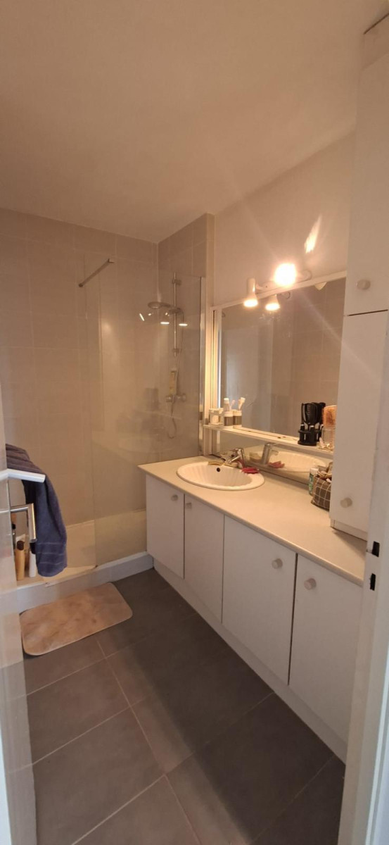 
                                                Colocation
                                                 Chambre en colocation sur Mérignac