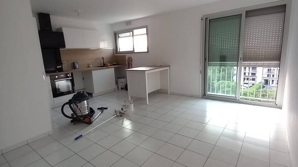
                                                Colocation
                                                 Chambre en colocation T3 entièrement rénové