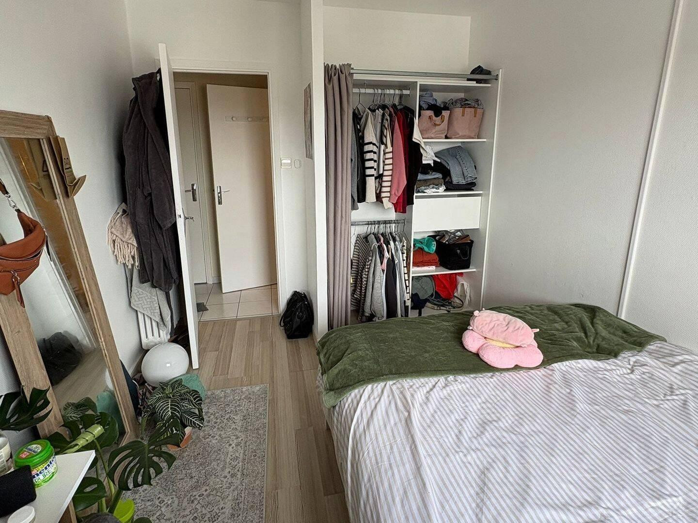 
                                                Colocation
                                                 Chambre en colocation T3 entièrement rénové