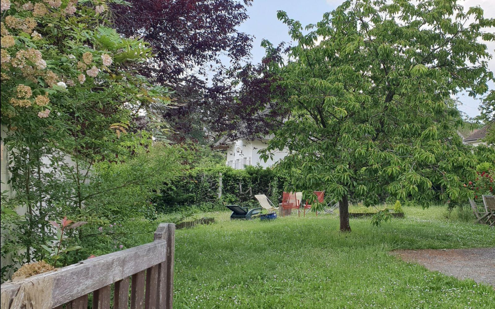 
                                                Location
                                                 Chambre en maison en grand jardin Cergy Prefecture