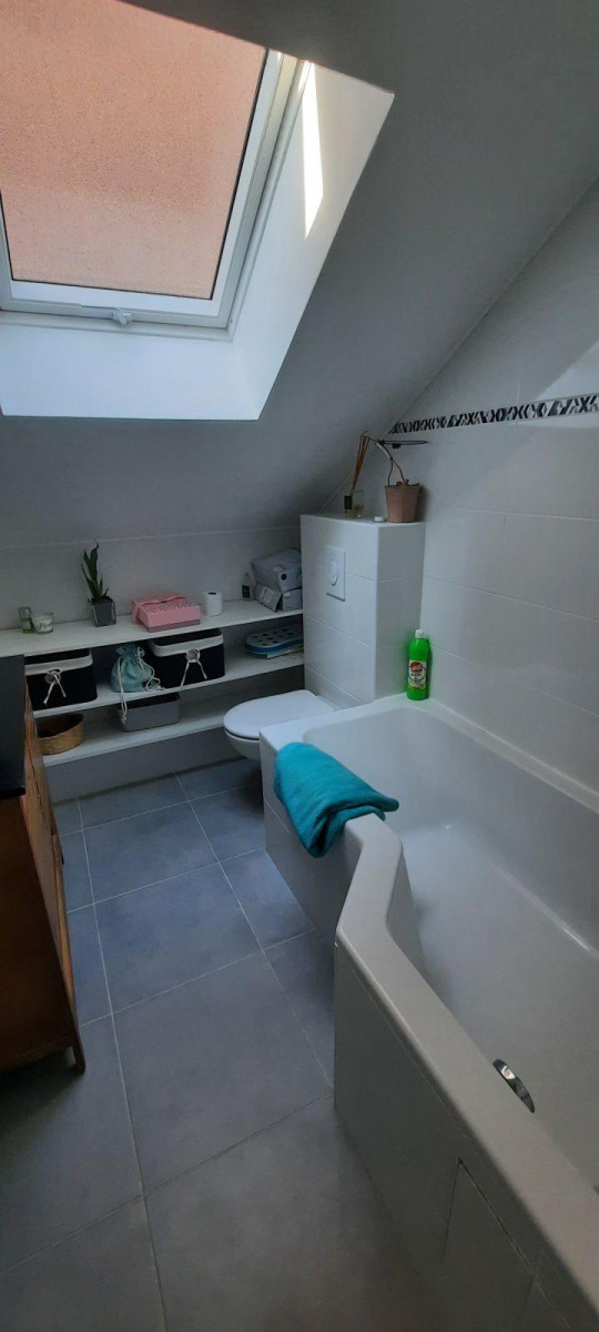 
                                                Colocation
                                                 Chambre étudiante au calme proche Cergy Nanterre