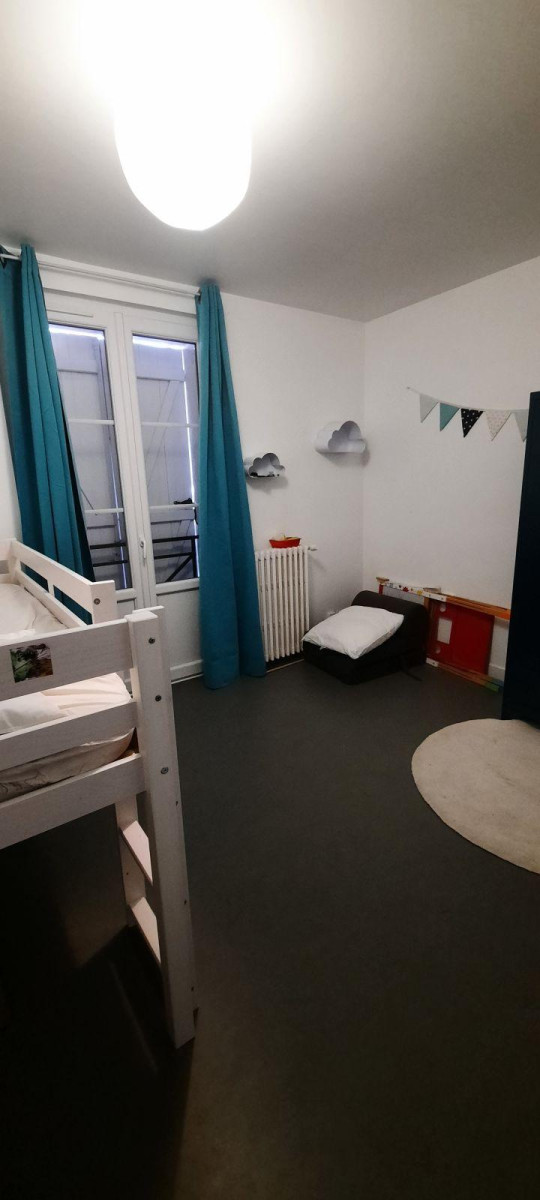 
                                                Colocation
                                                 Chambre étudiante au calme proche Cergy Nanterre