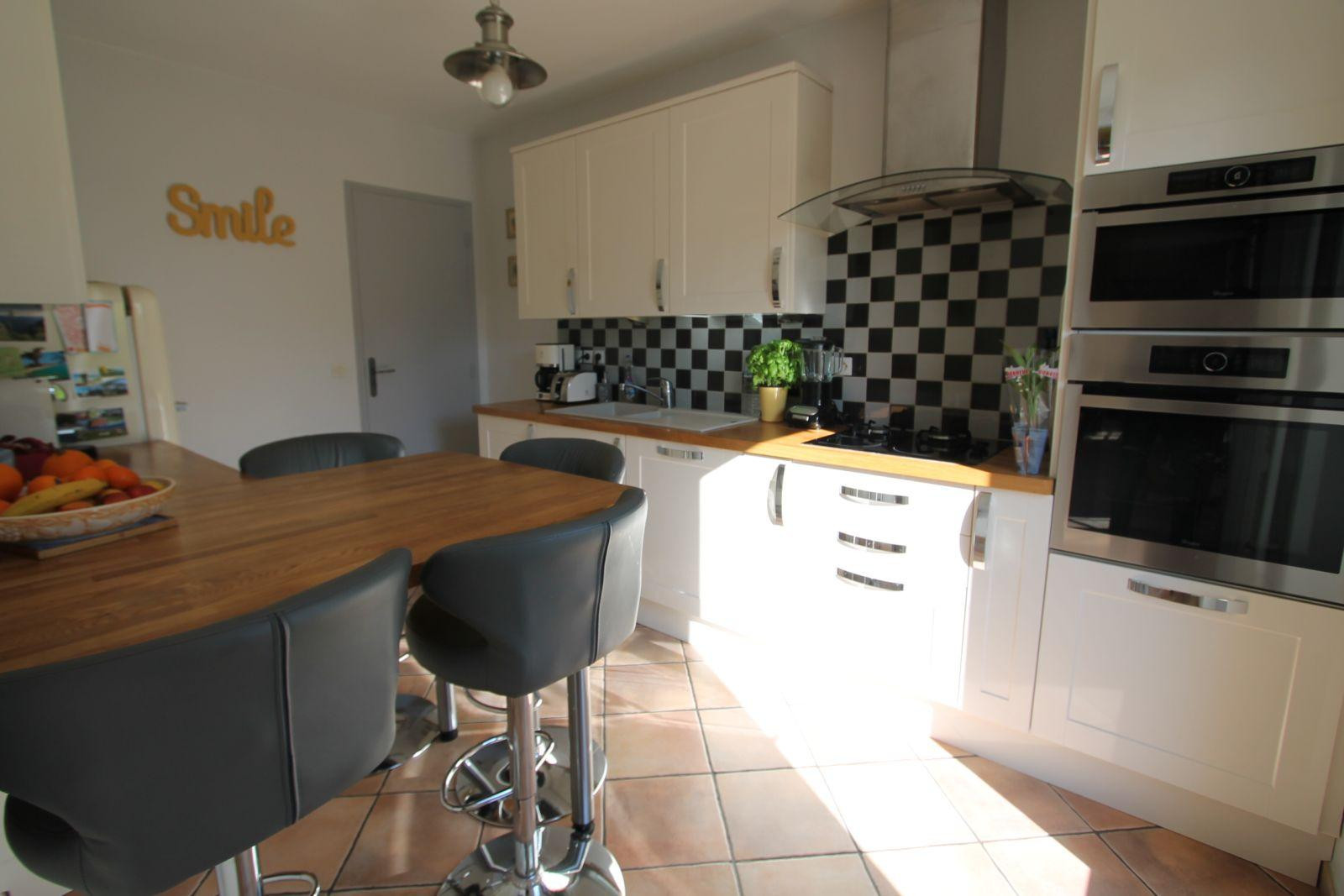 
                                                Colocation
                                                 Chambre étudiante au calme proche Cergy Nanterre