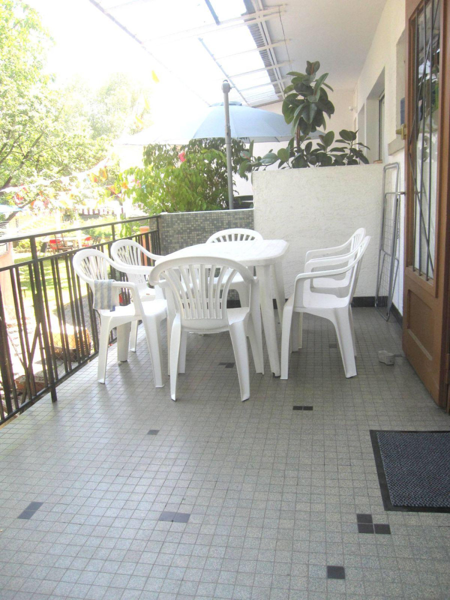 
                                                Colocation
                                                 Chambre lumineuse dans maison acceuillante