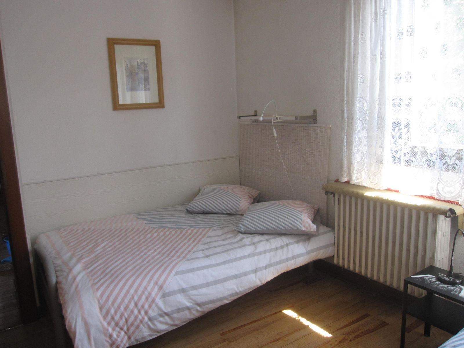 
                                                Colocation
                                                 Chambre lumineuse dans maison acceuillante