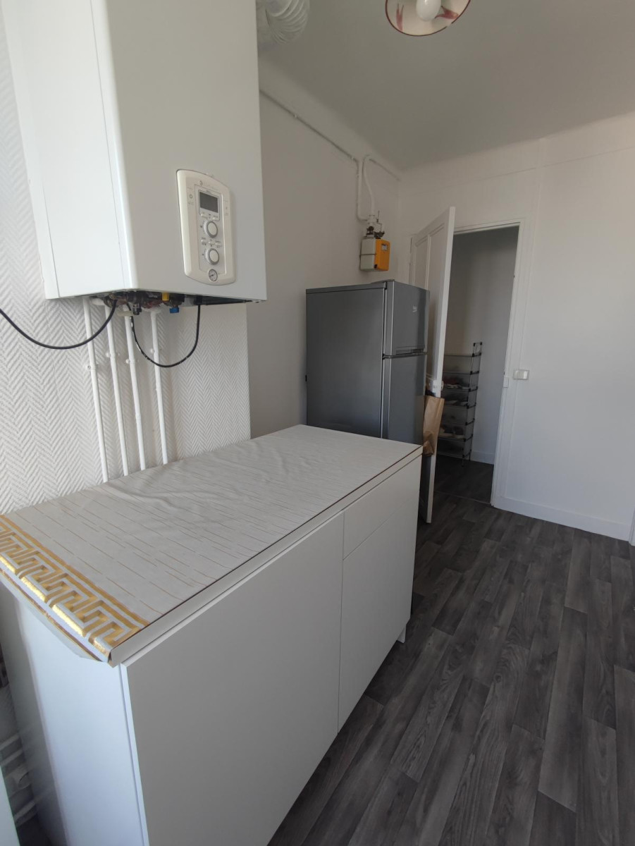 
                                                Colocation
                                                 Chambre lumineuse de 15m²