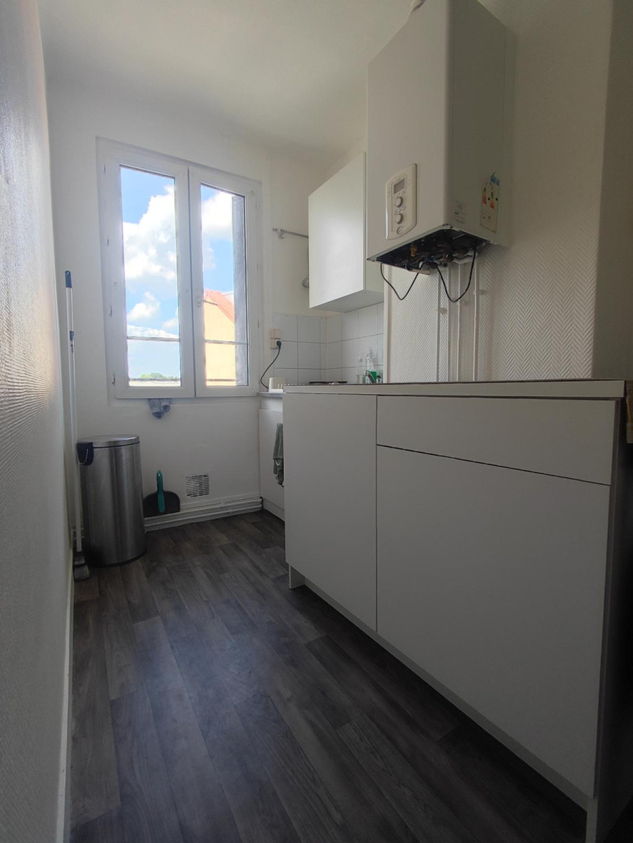 
                                                Colocation
                                                 Chambre lumineuse de 15m²