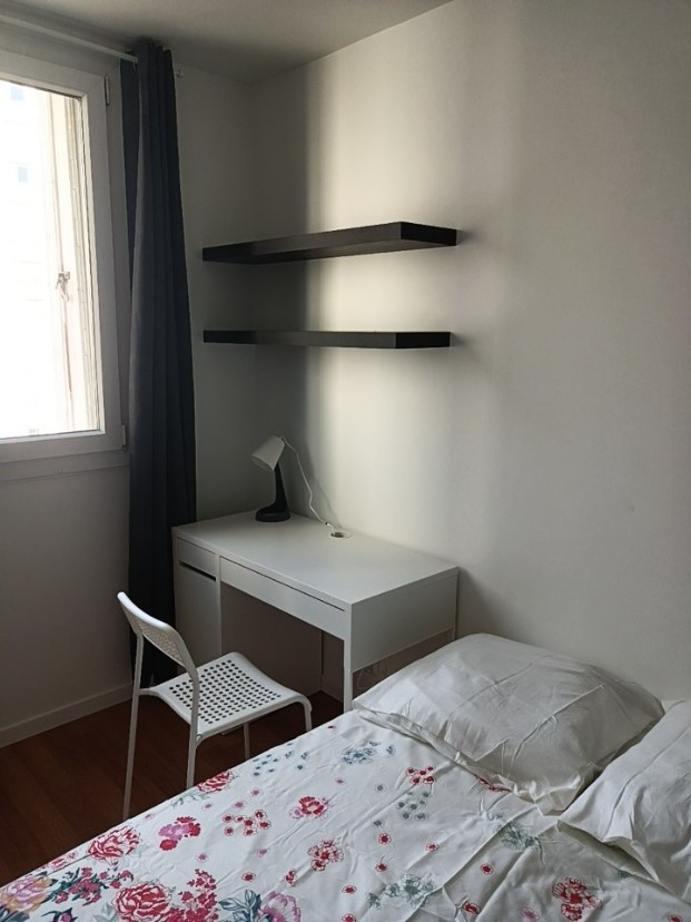 
                                                Location
                                                 Chambre Lyon 8, pied du tram et ménage compris :)