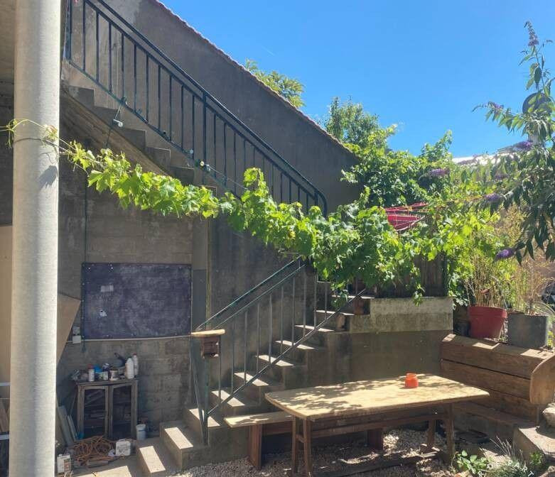 
                                                Colocation
                                                 Chambre meublée 10m² dans co-living à Saint-Denis
