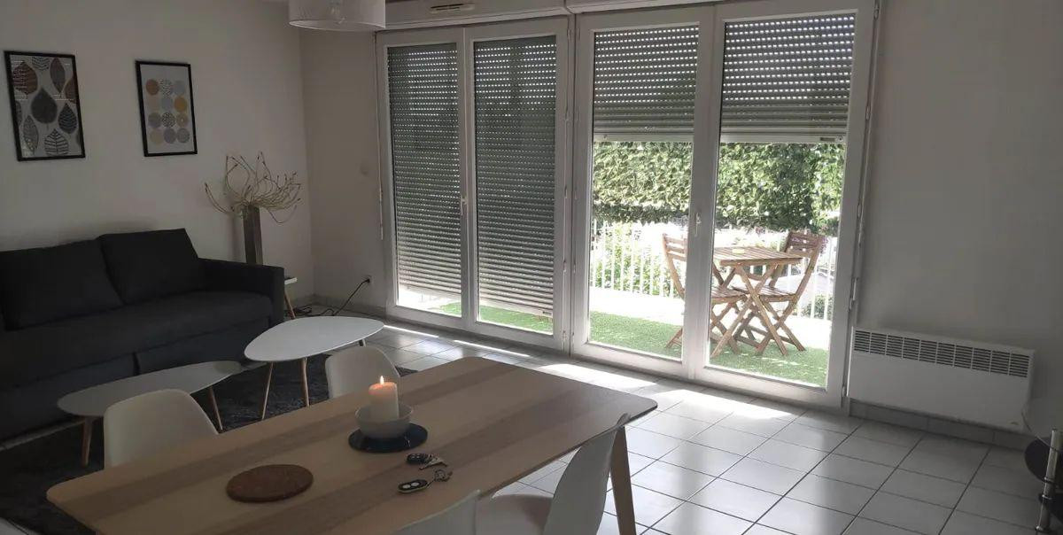 
                                                Colocation
                                                 Chambre meublée 11m² dans colocation à Bordeaux