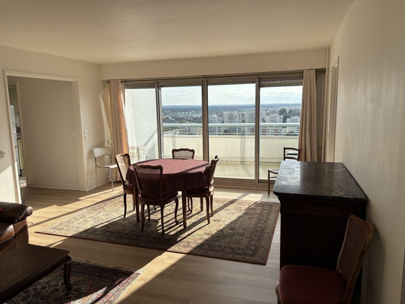 
                                                Colocation
                                                 Chambre meublée 12m² dans coloc 110m² calme,
