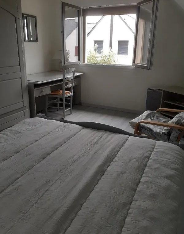 
                                                Colocation
                                                 Chambre meublée 12m² pour étudiant ou stagiaire