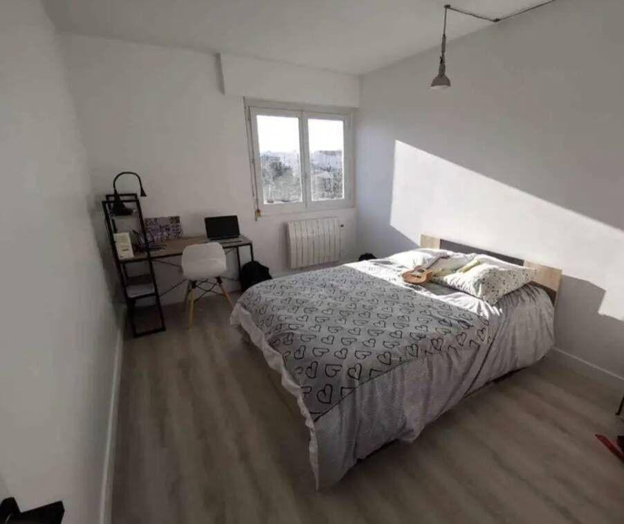 
                                                Colocation
                                                 Chambre meublée 13m² dans belle coloc Bordeaux