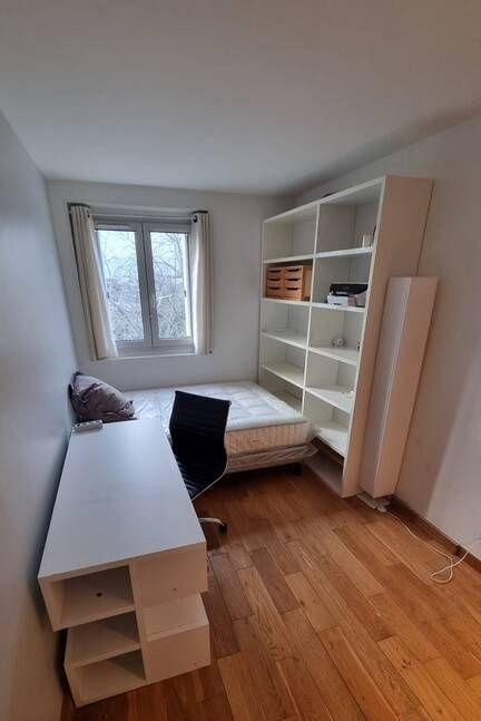 
                                                Colocation
                                                 Chambre meublée 15m² dans coloc calme à Nanterre