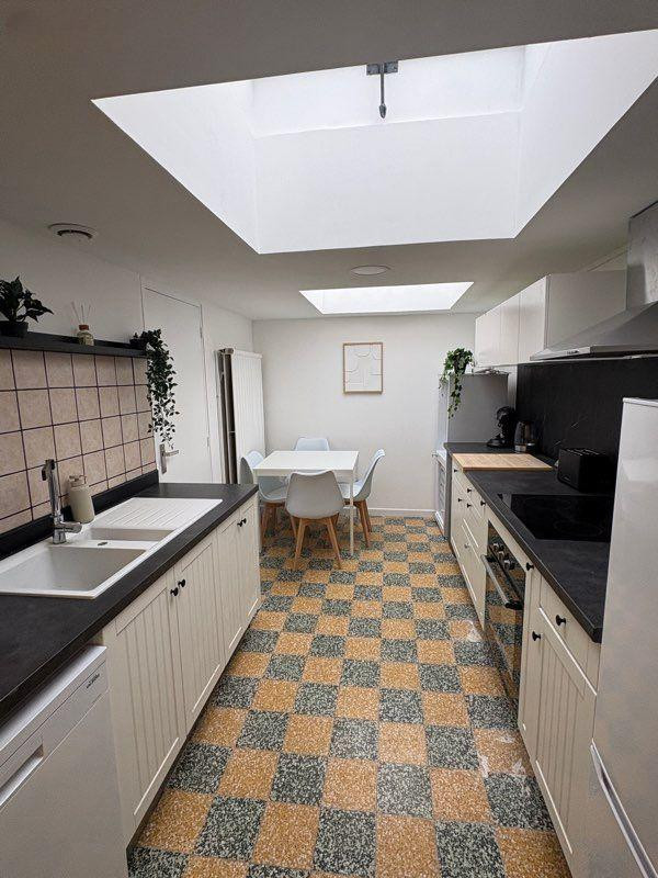 
                                                Colocation
                                                 Chambre meublée 15m²  haut de gamme tout inclus