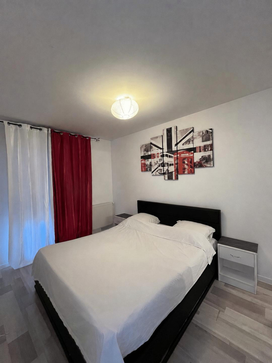 
                                                Colocation
                                                 Chambre meublée 20 m² – Face gare Franconville