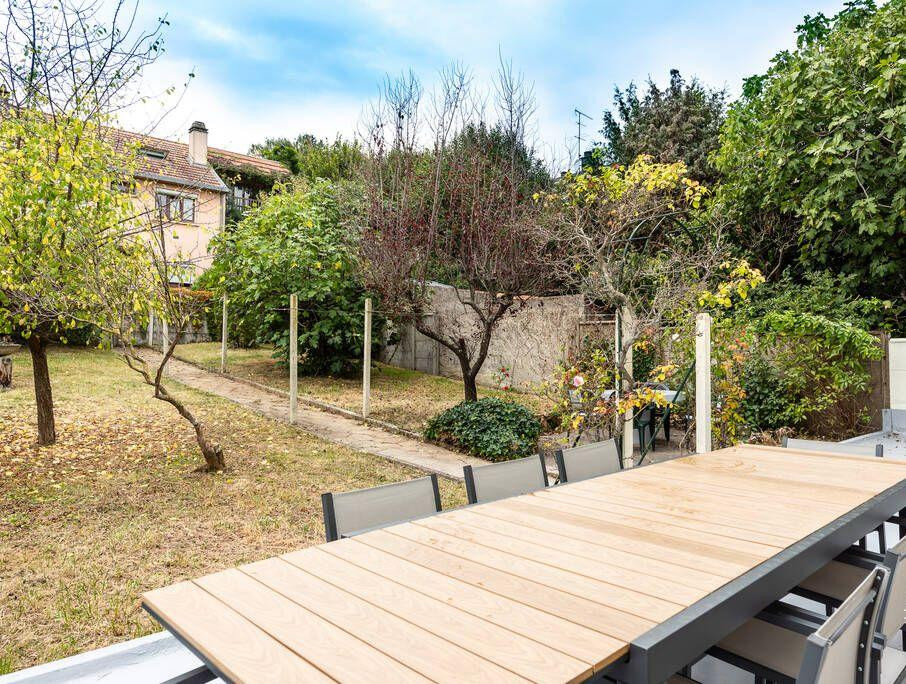 
                                                Colocation
                                                 Chambre meublée 20m² dans coliving 250M² à Vitry