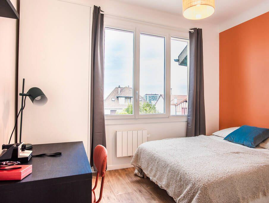 
                                                Colocation
                                                 Chambre meublée 20m² dans coliving 250M² à Vitry
